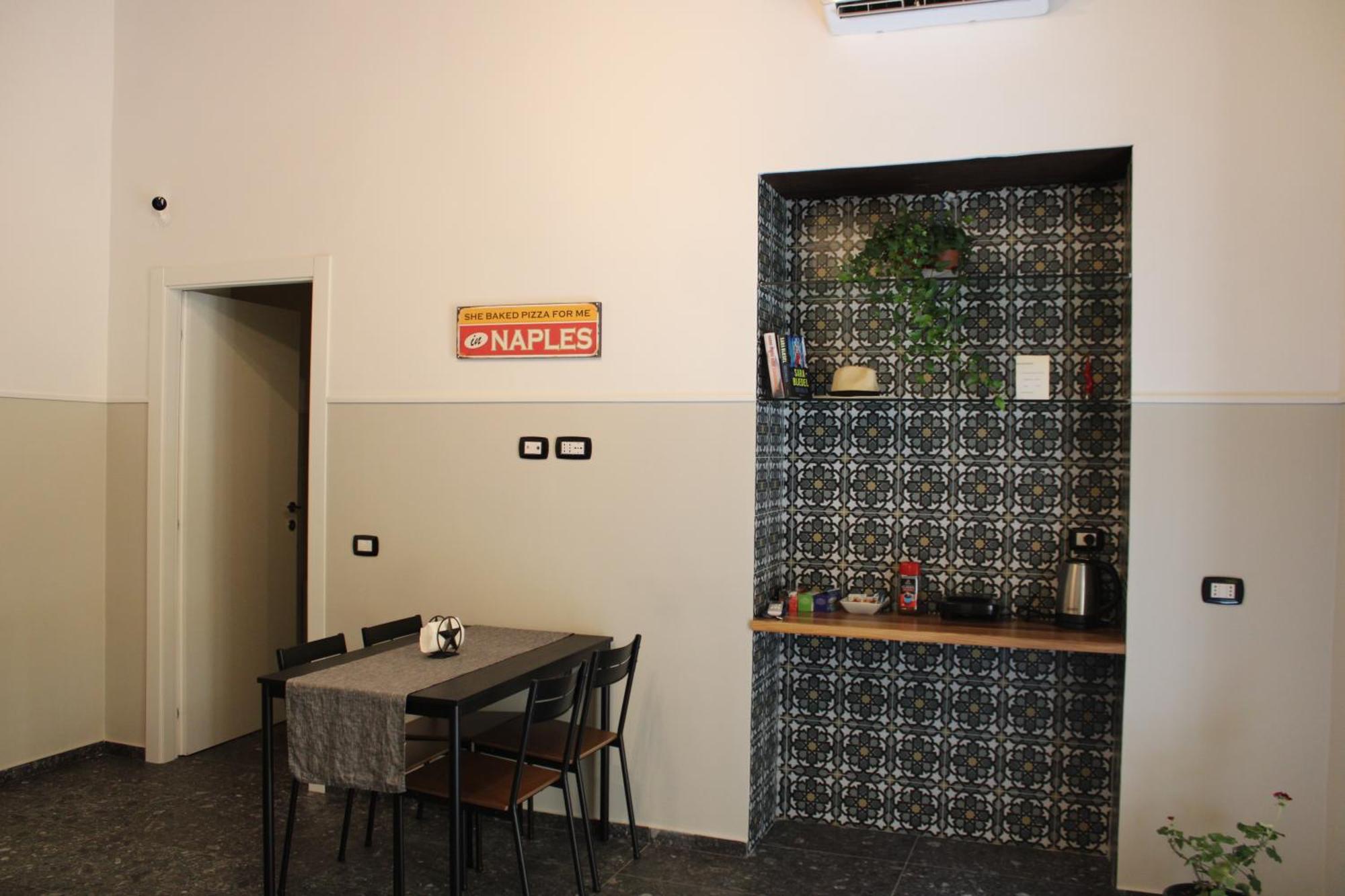 La Del Centro Storico Couette-café Naples